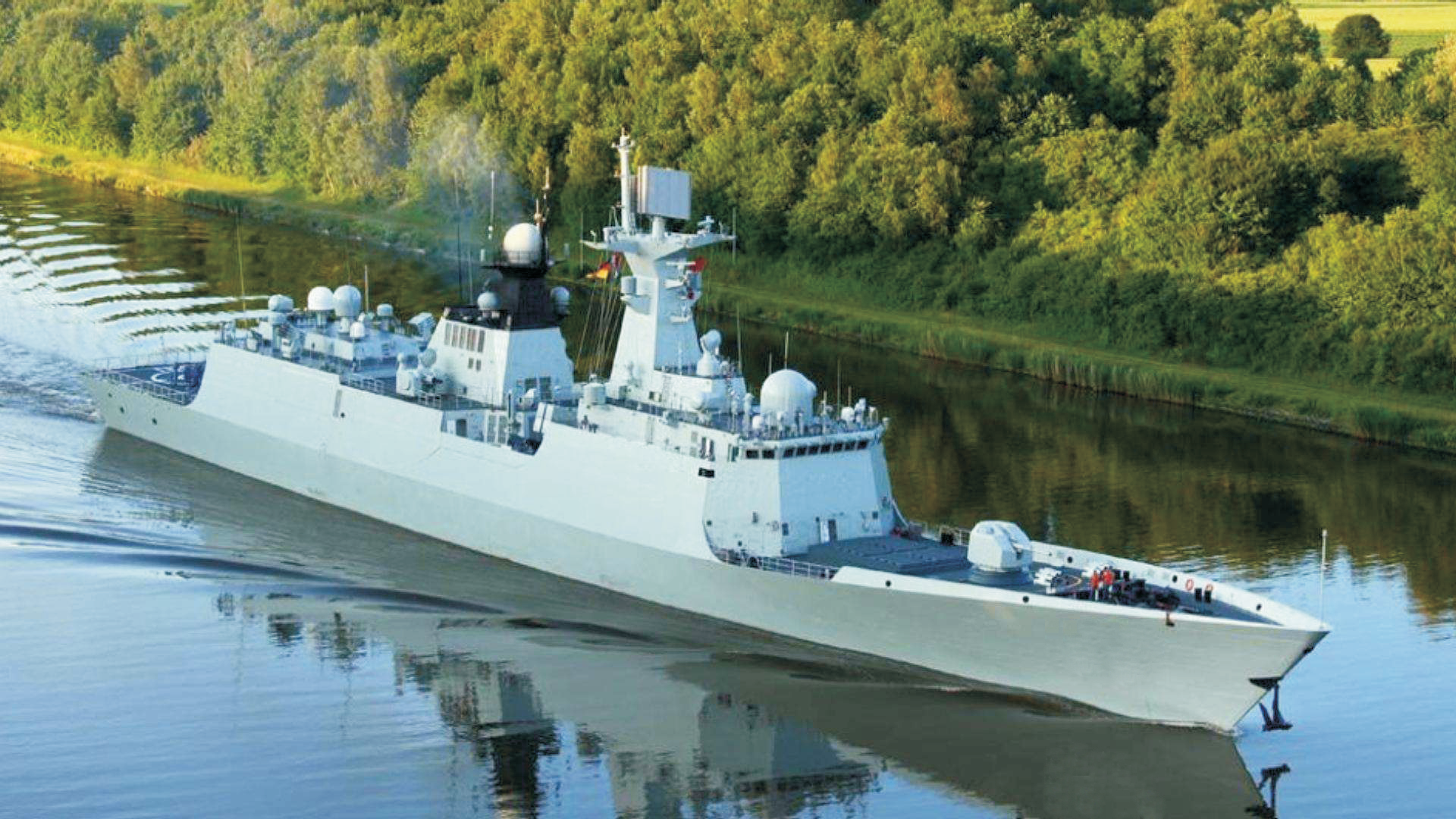 某輕型護衛艦 使用我司特超輕質甲板敷料